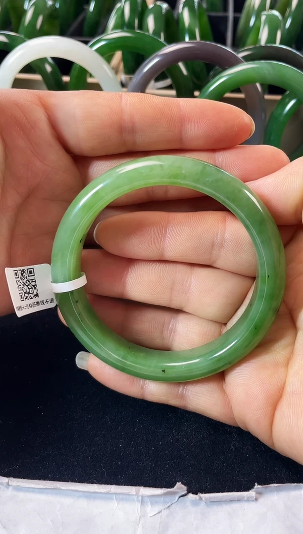 未镶嵌手镯和田玉（碧玉）碧玉手镯
