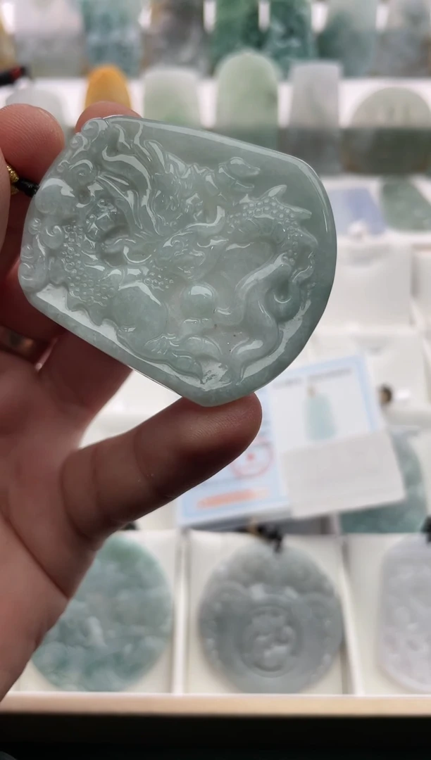 【闪购商品】翡翠颈饰未镶嵌..../2/11/ 111