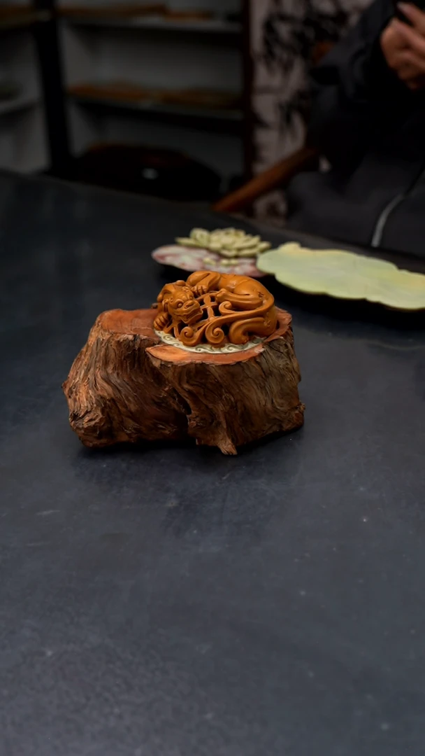 【闪购商品】松花石崖柏螭龙香炉