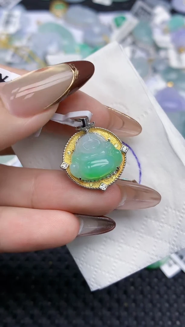 颈饰银S925镶嵌翡翠   天然翡翠A货  百元以上9米证书费自理