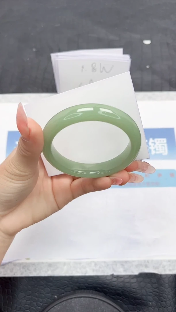 【闪购商品】石英质玉手镯未镶嵌L219-54.4