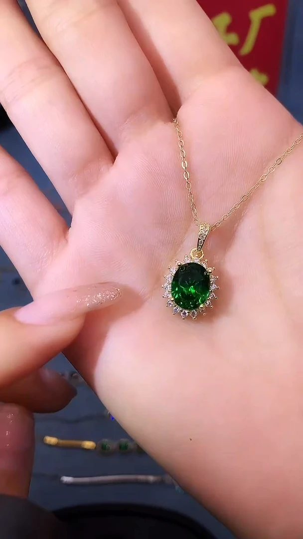 【闪购商品】透辉石吊坠银S925镶嵌111111