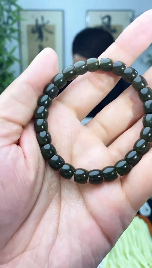 和田玉未镶嵌颈饰卡8