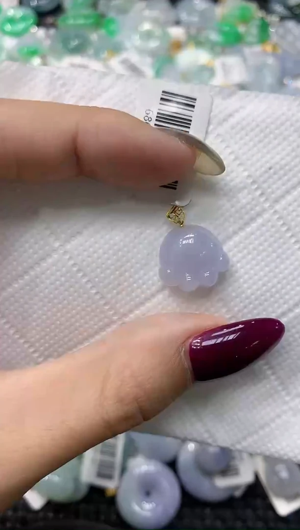 翡翠18K金镶嵌颈饰111111111111