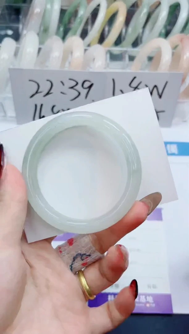 【闪购商品】石英质玉手镯未镶嵌126-54