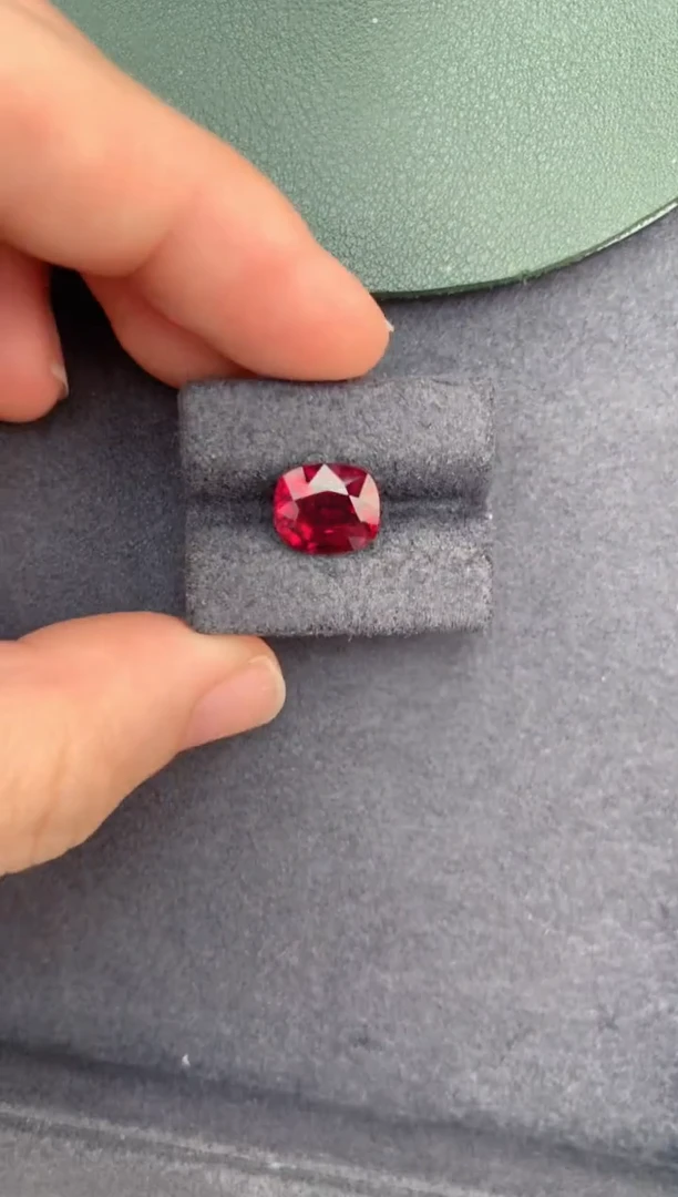 裸石未镶嵌碧玺3.3ct 卢比莱碧玺 DB