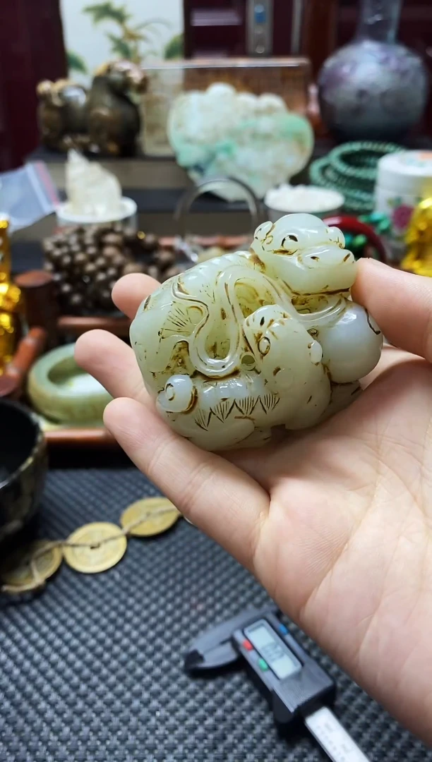 未镶嵌和田玉挂件1个