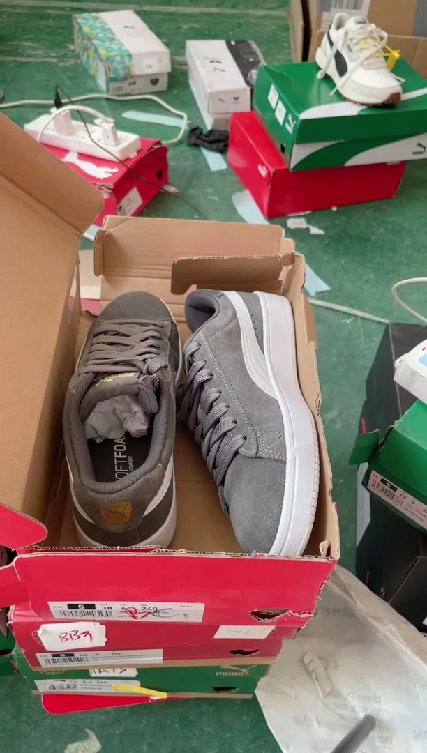 彪马时尚休闲运动鞋38M  CC53