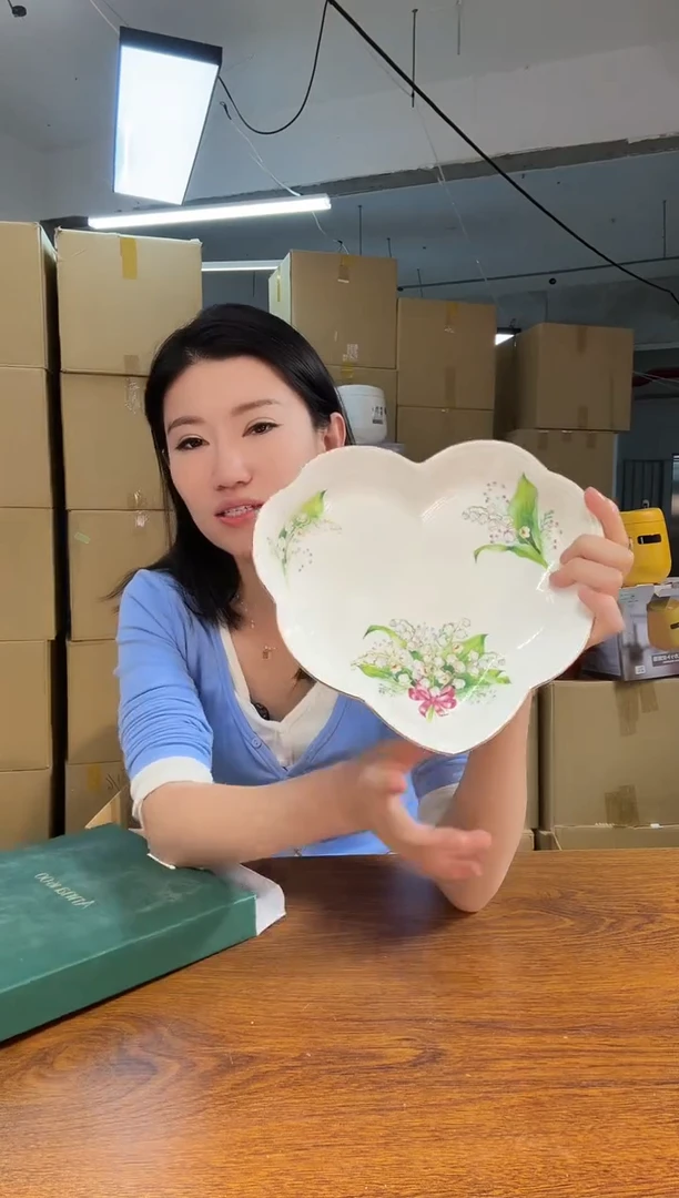 小狐狸瓷器哇哇哇