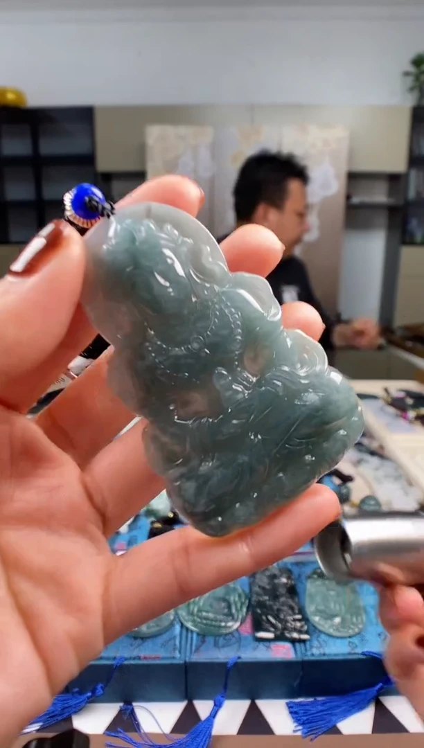 颈饰未镶嵌翡翠多样性发其一