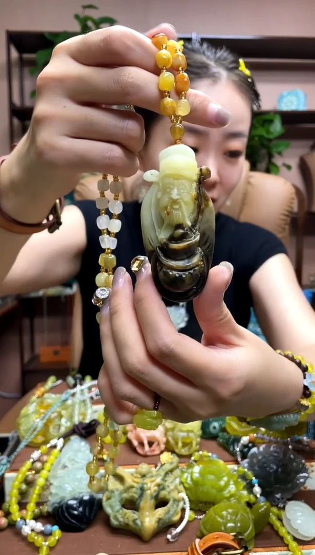 未镶嵌岫玉吊坠·