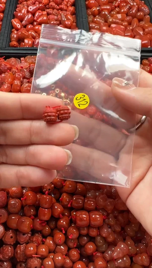 【闪购商品】南红玛瑙颈饰未镶嵌1