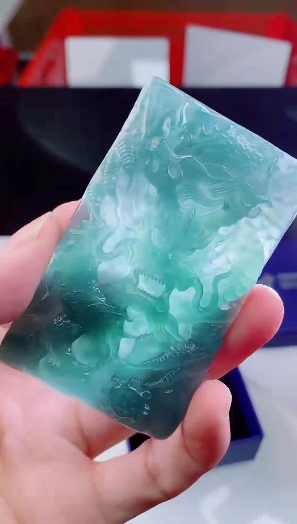颈饰未镶嵌翡翠   ·