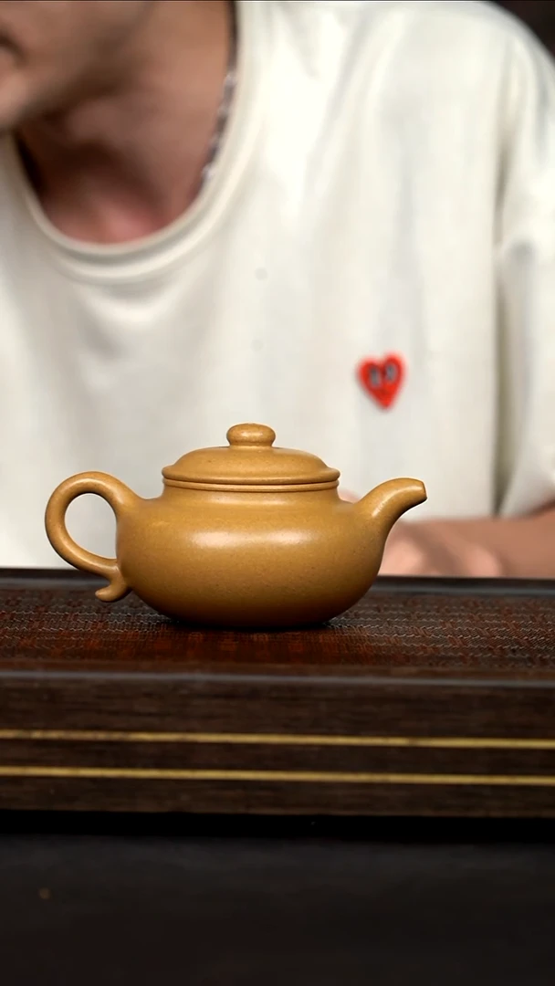 茶壶紫砂   LZX     黄金段     仿古       240cc