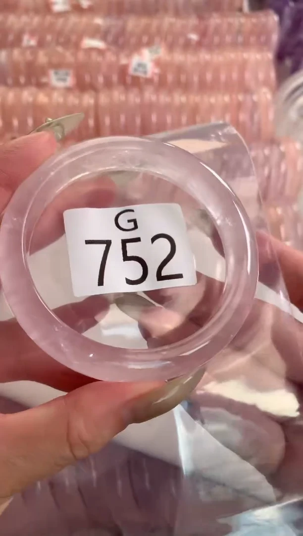 未镶嵌珠宝半成品水晶很****i752-63