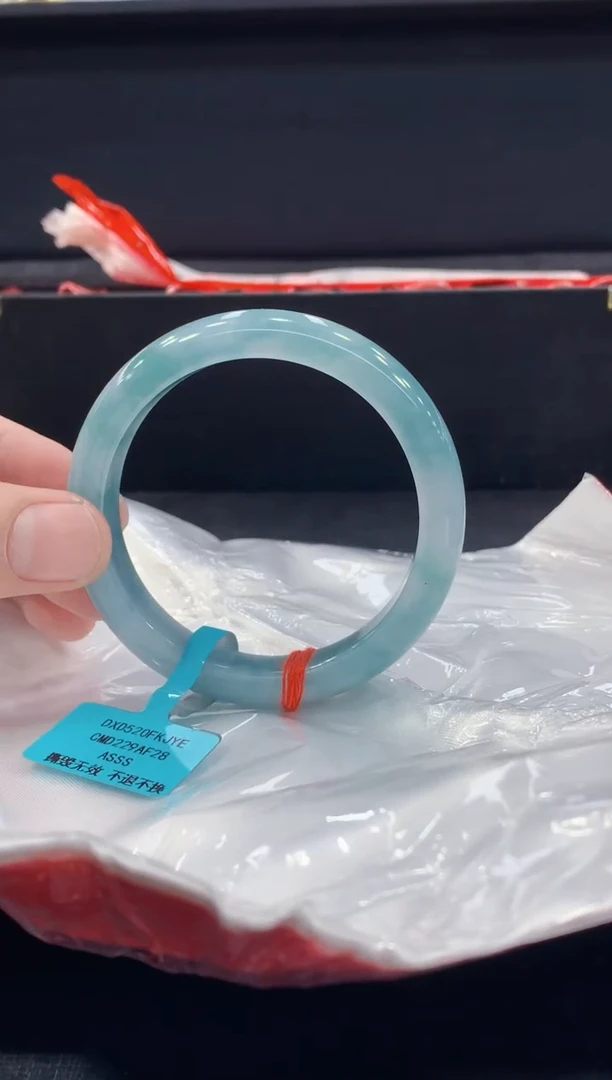 未镶嵌手镯翡翠翡翠手镯