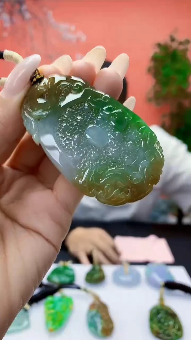 未镶嵌定制翡翠9***_4898ty-毛货挂件