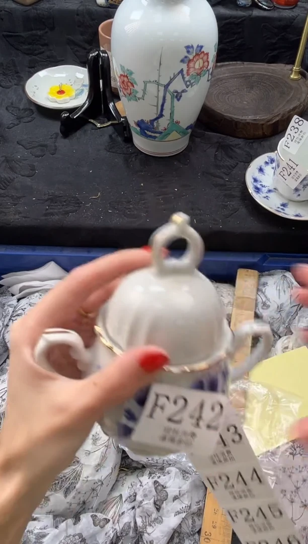 瓷片I**I       F242