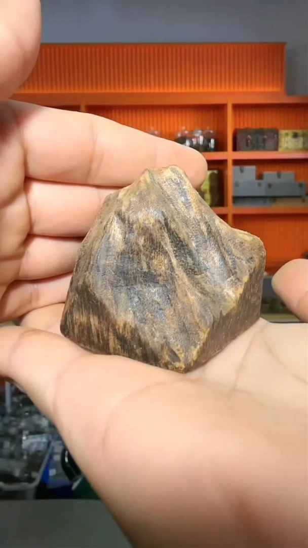 沉香手把件46号红土包头多样性发一
