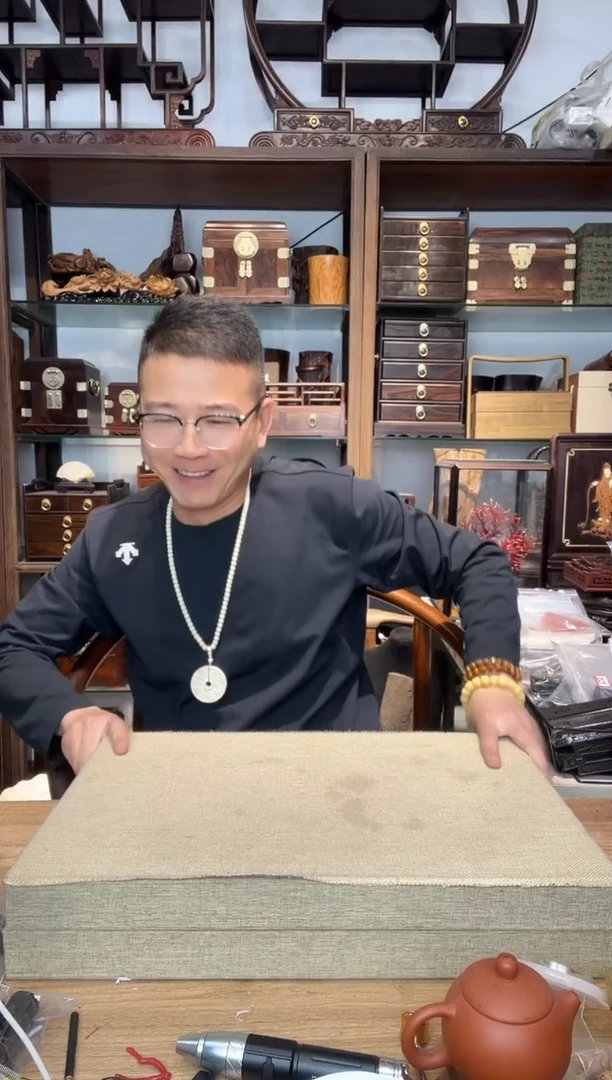 乌木类书架473紫光檀笔筒