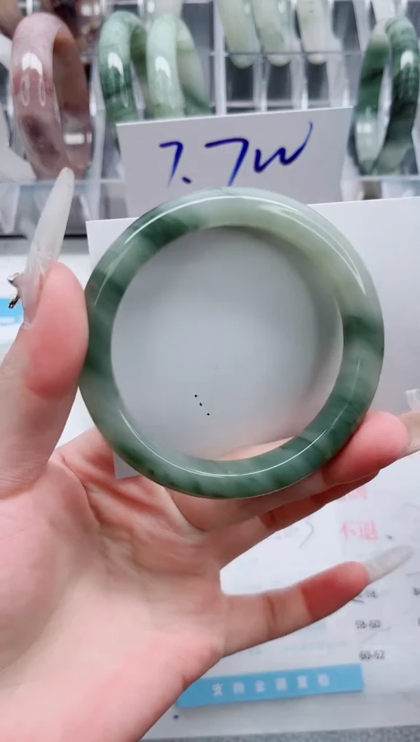 【闪购商品】石英质玉手镯未镶嵌A317-58.3