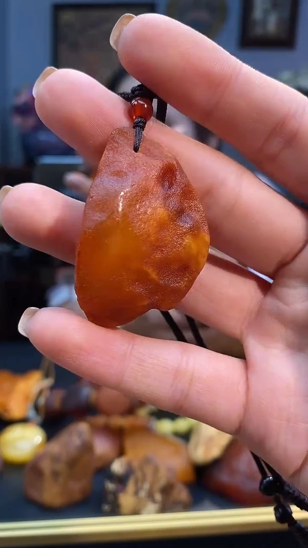 琥珀颈饰未镶嵌吊坠