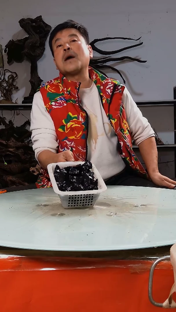 【闪购商品】木随机发货一筐黑金4斤9.9