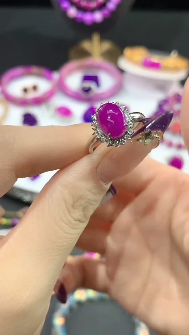 苏纪石（舒俱来）18K金镶嵌.戒指