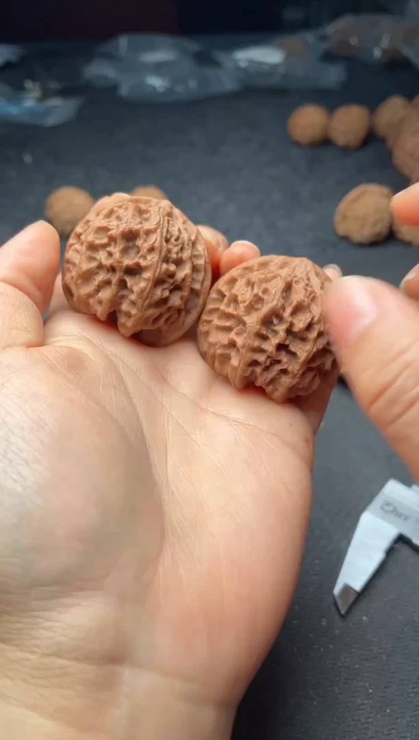 把件文玩核桃w206    野牛 40尺