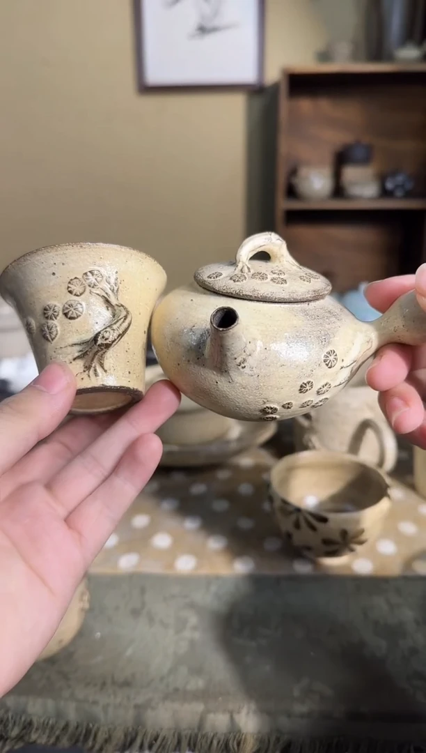 瓷片手作立体雕刻松树侧把壶+杯子