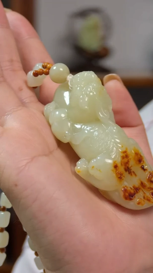 和田玉未镶嵌把件貔貅