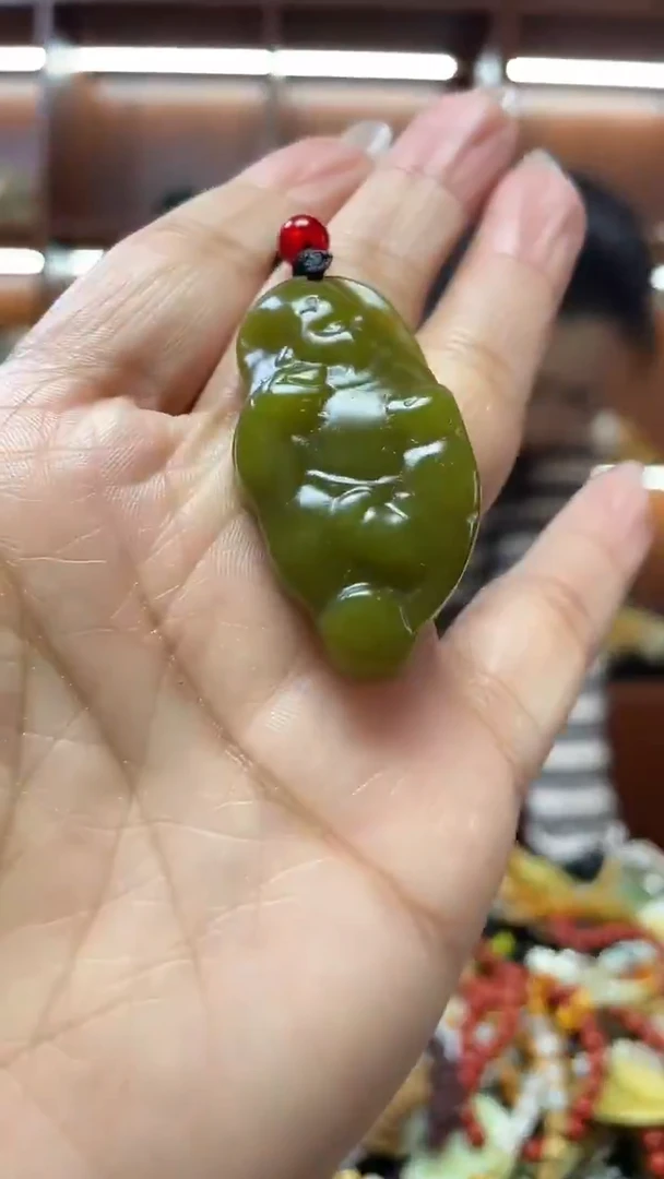 未镶嵌岫玉挂件