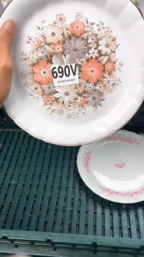 瓷片月**湾690V瓷器瓷器瓷器瓷器