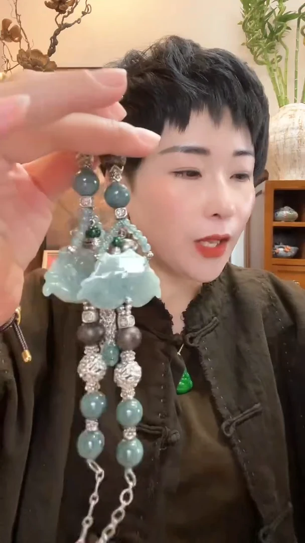 吊坠(赠链)未镶嵌翡翠690