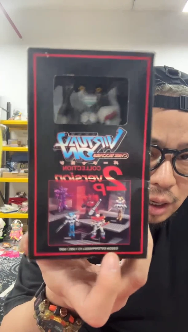 1动态围裙机甲一个