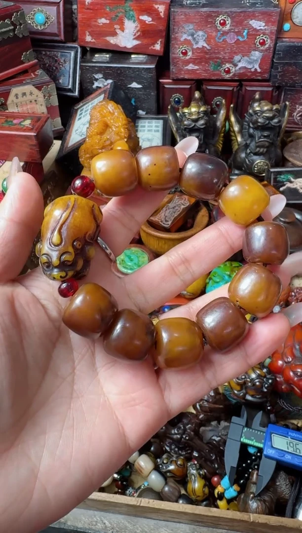 【闪购商品】蜜蜡裸石未镶嵌主播推荐：一物一拍，讲解为准！