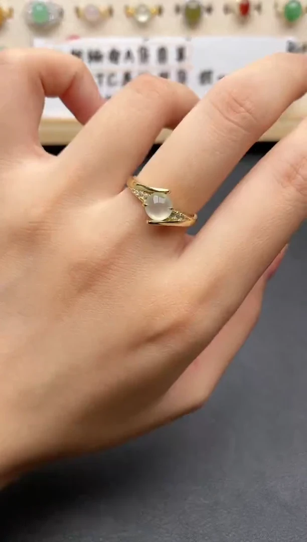 【闪购商品】翡翠戒指银S925镶嵌一物一证一礼盒