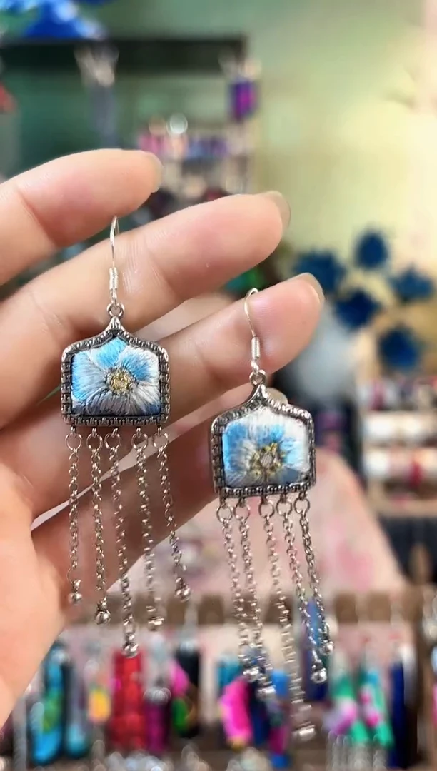 彩云南阁非遗老绣饰品621*