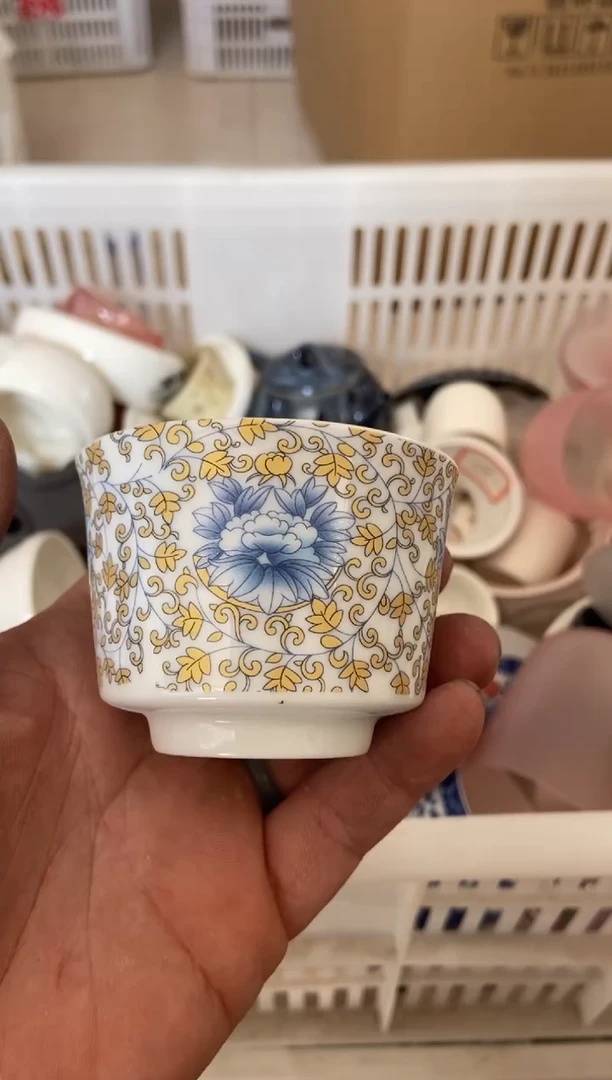 杯无运费险有瑕疵的摄影的产品有使用过的痕迹有点脏介意勿拍