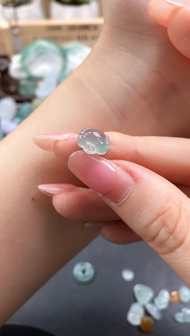 颈饰未镶嵌翡翠螃蟹