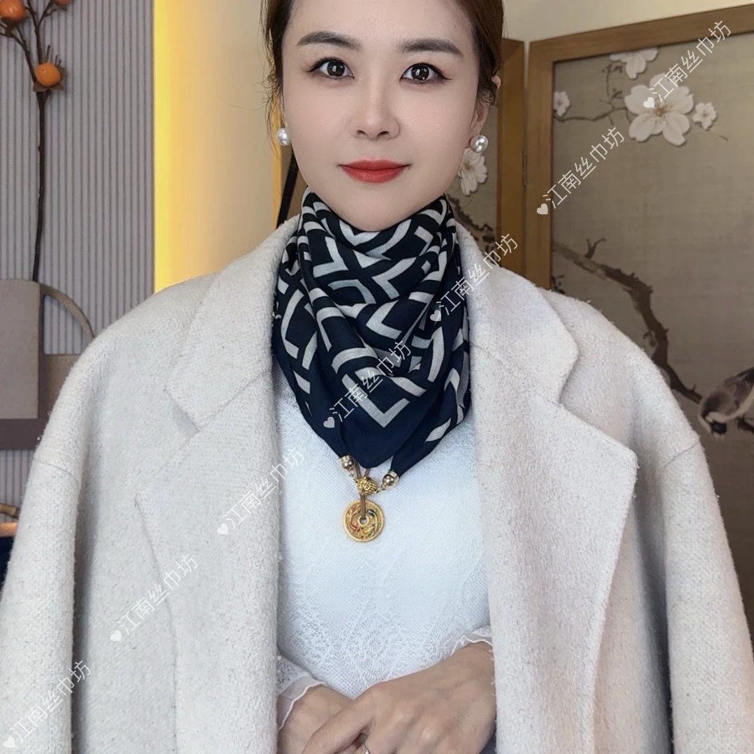 【新粉福利】70*70方巾气质百搭时尚丝巾夏季--黑白格子