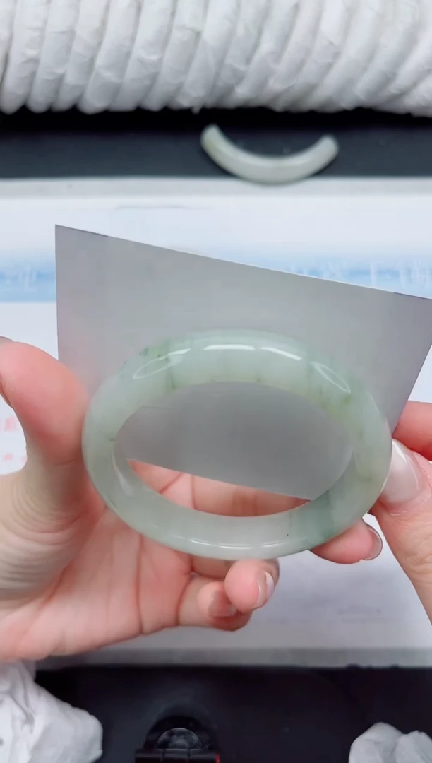 【闪购商品】石英质玉手镯未镶嵌201-56.3