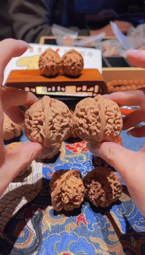 把件文玩核桃108红锦鲤肚42