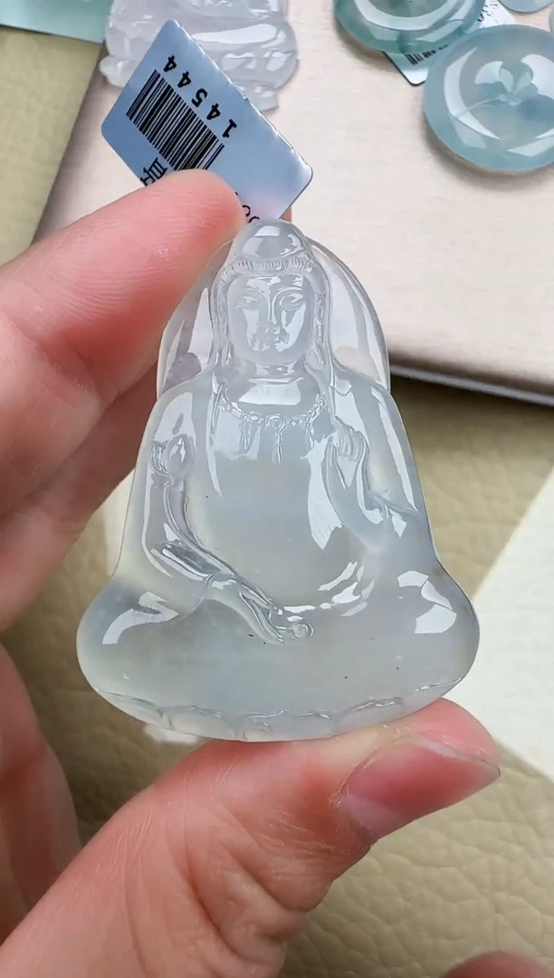 翡翠未镶嵌颈饰缅甸天然翡翠A货