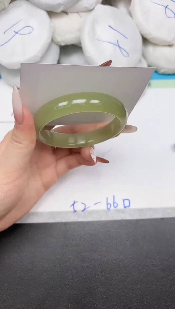 未镶嵌手镯石英质玉A225/56.2