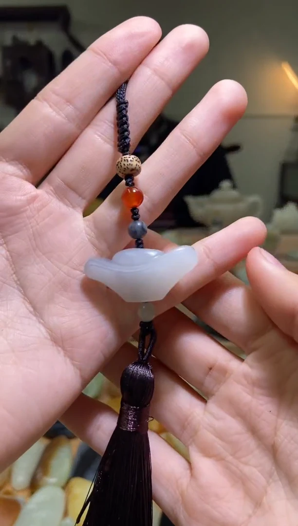 未镶嵌和田玉挂件新疆和田玉青花元宝挂件