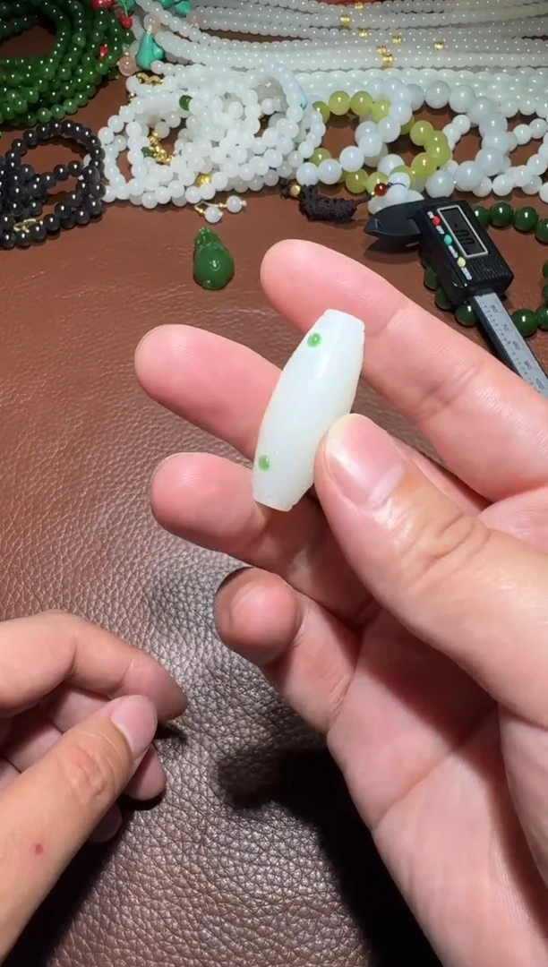 未镶嵌和田玉挂件和田玉