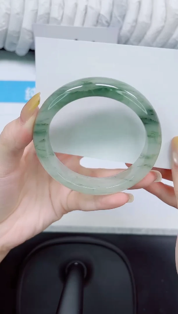 石英质玉手镯未镶嵌72