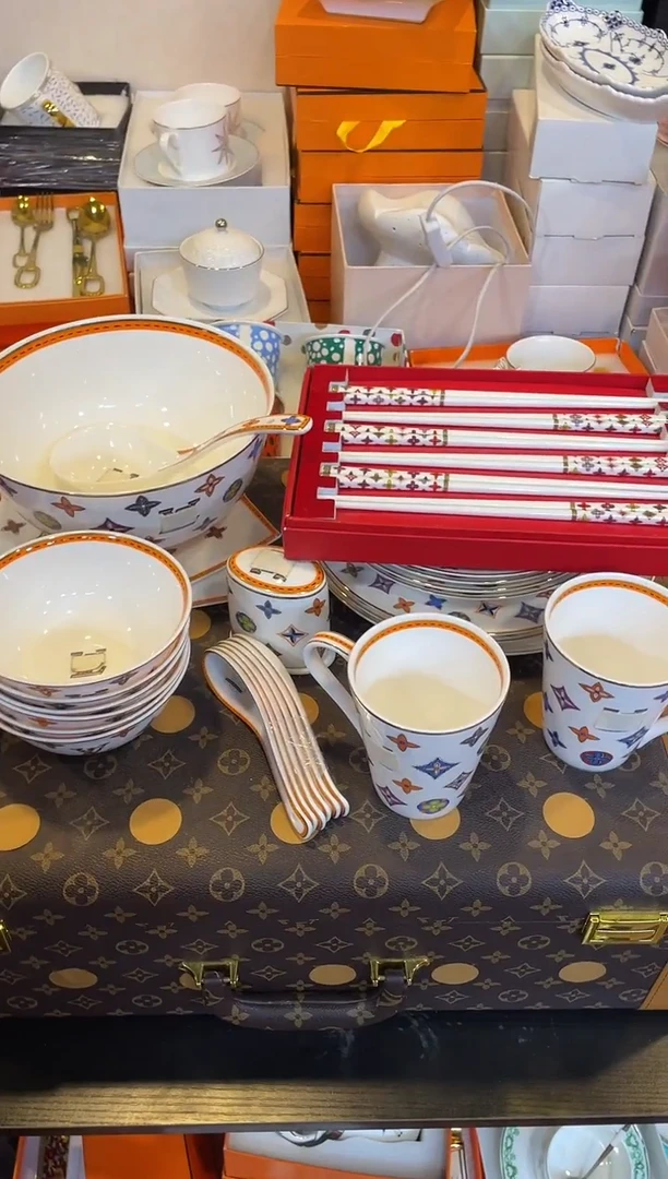 杯鸿辉家品牌瓷器，京东包邮！