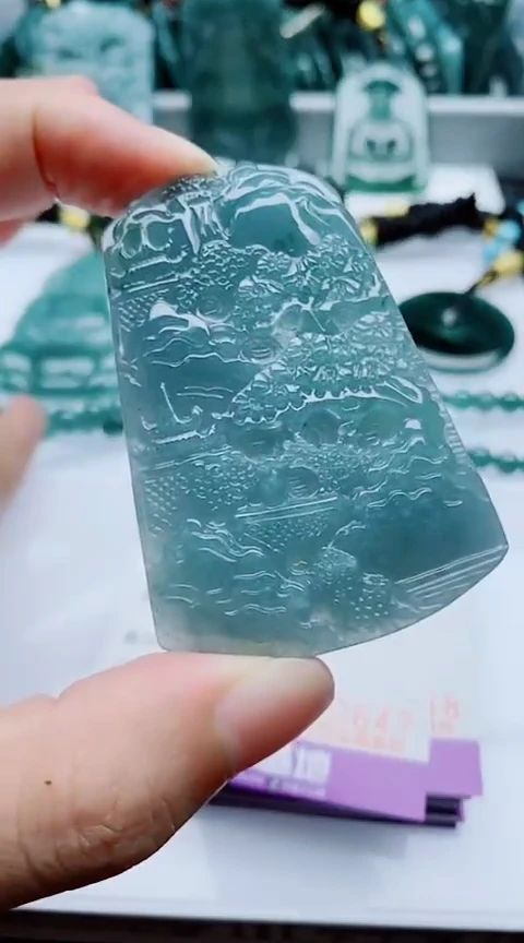 颈饰未镶嵌翡翠